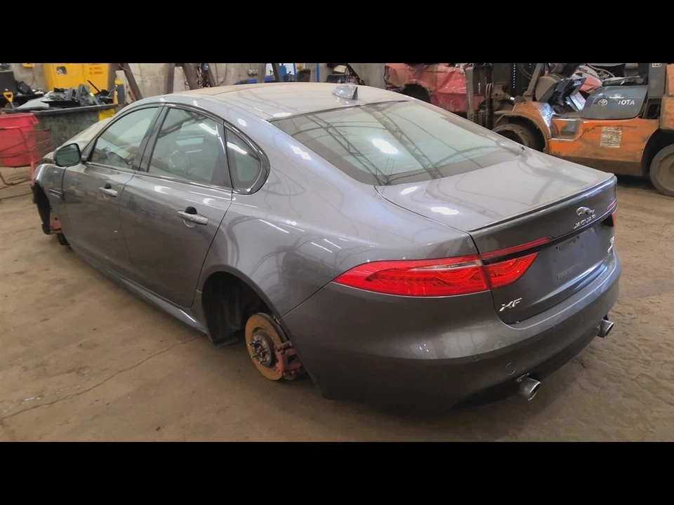 (LOCAL PICKUP ONLY) Back Glass Green Tint Fits 16-19 XF 6830493 Foto 2 de 4