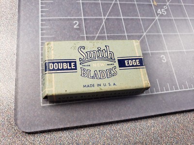 Vintage Smith Blades Double Edge Razor Blades B39