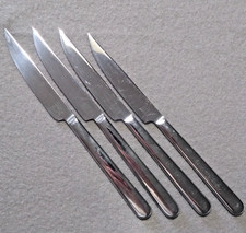 Steak Knives Zwilling JA Henckels Twin Fame Set of 4 Stainless Sleek Upturn Tip