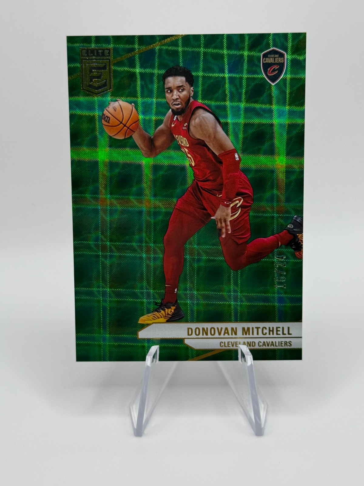 2023 Panini Donruss Elite Donovan Mitchell Hyper Green /24 #76