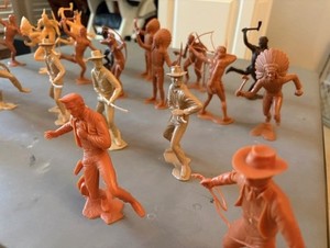 23 Vintage Louis Marx Figures 6" Cowboys & Indians Plastic Action War 1964