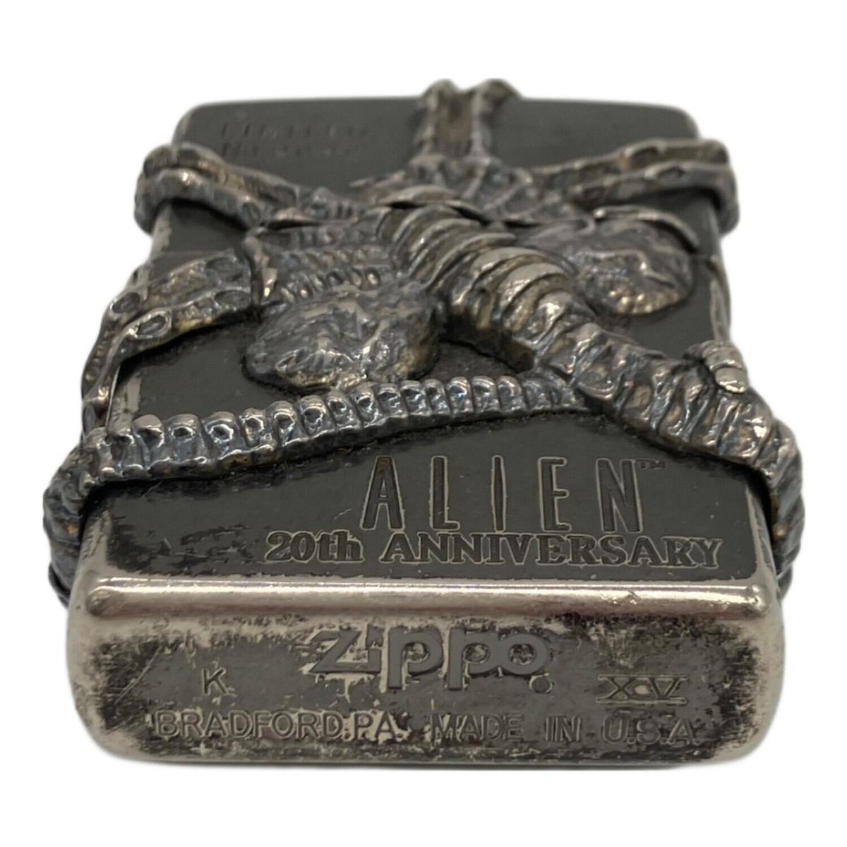 ZIPPO ALIEN 20th ANNIVERSARY Model Face Hugger Made in 1999 Serial