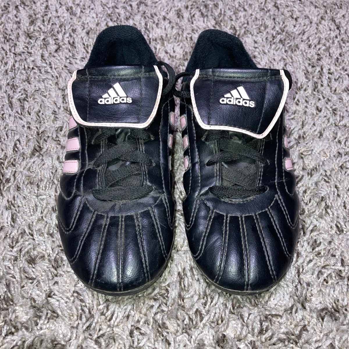 Adidas soccer best sale shoes for girls