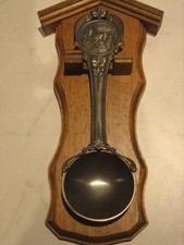 Zinnl&ouml;ffel mit Wandhalterung