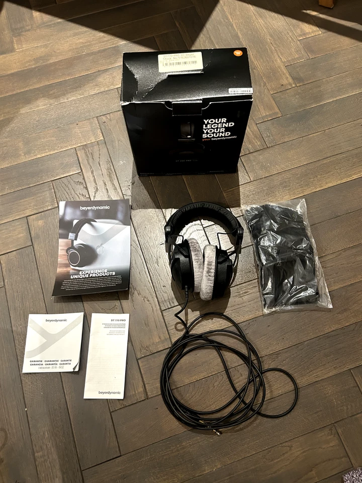 Beyerdynamic DT 770 PRO 80Ohm Closed-Back Studio Headphones - Image 4 of 4