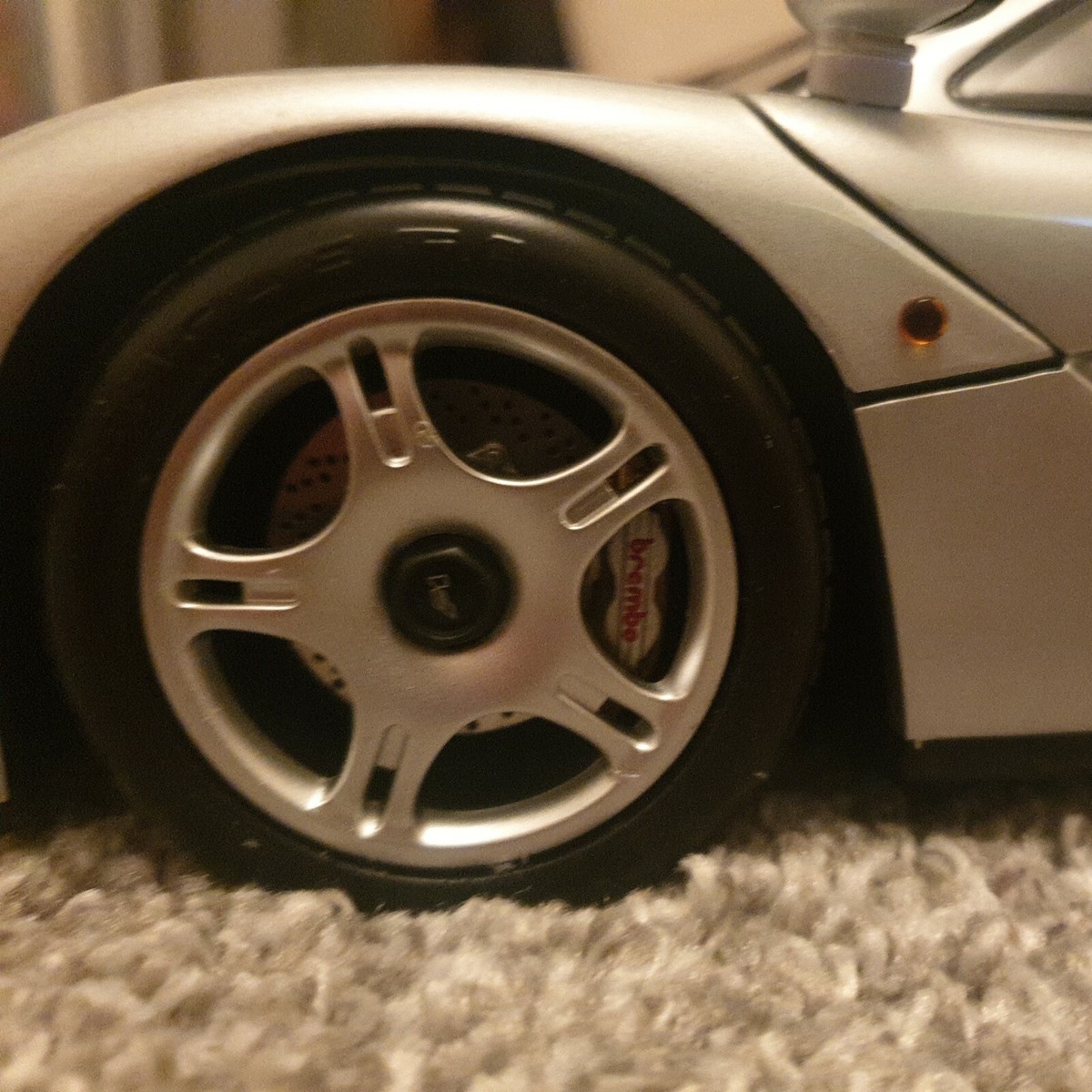 1:12 PMA McLaren F1 Road Car in silver Super Rare!! Minichamps