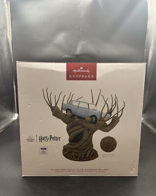 Hallmark - Flying Ford Anglia in The Whomping Willow - 2024 Harry Potter