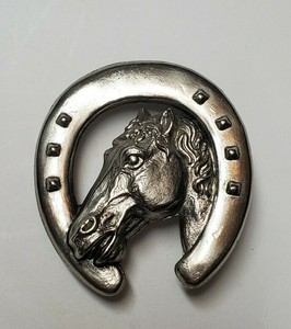 horse head belt buckle
