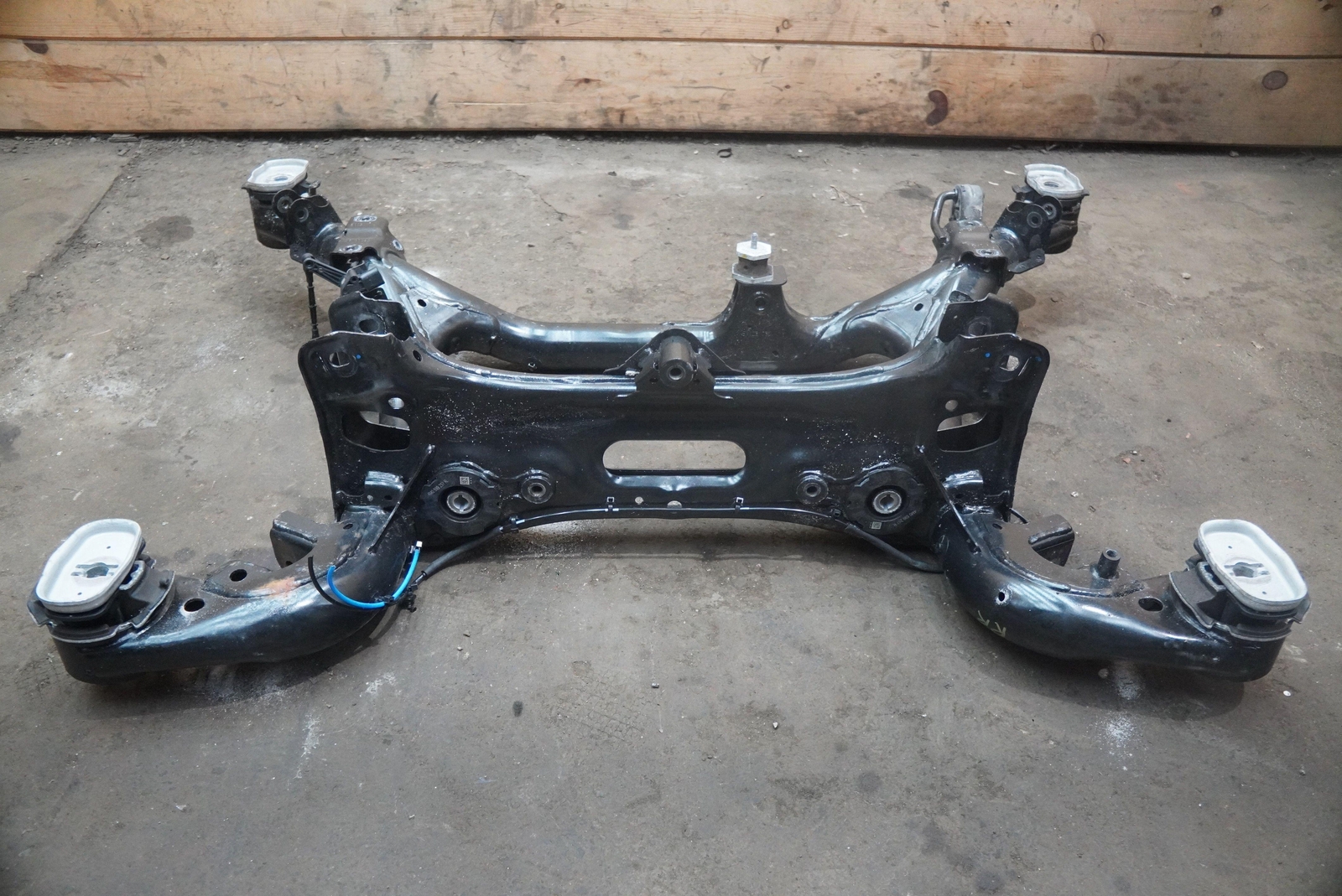 Rear Subframe Cradle Crossmember Undercarriage 4M0505235CA OEM Lamborghini Urus