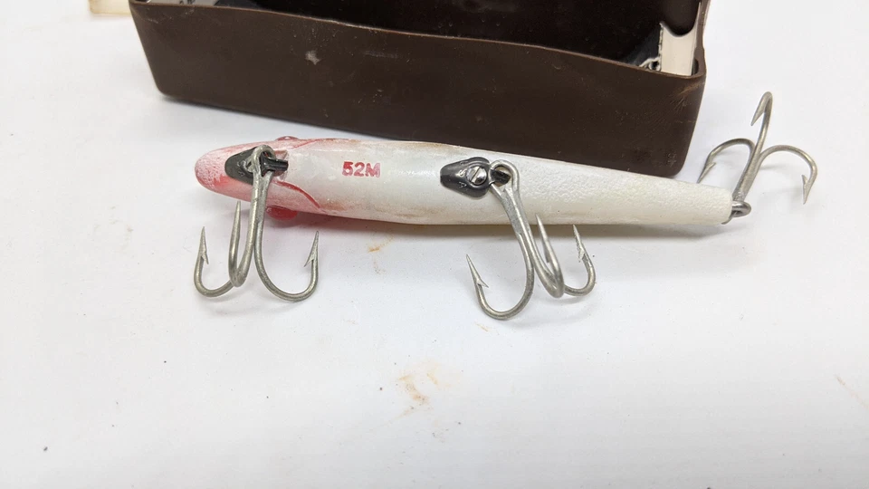 Señuelo de pesca vintage L&S Mirrolure 52M51G blanco rojo cabeza payaso jerkbait twitch Foto 3 de 4