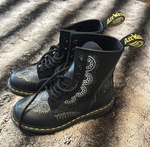 Dr martens design 2025