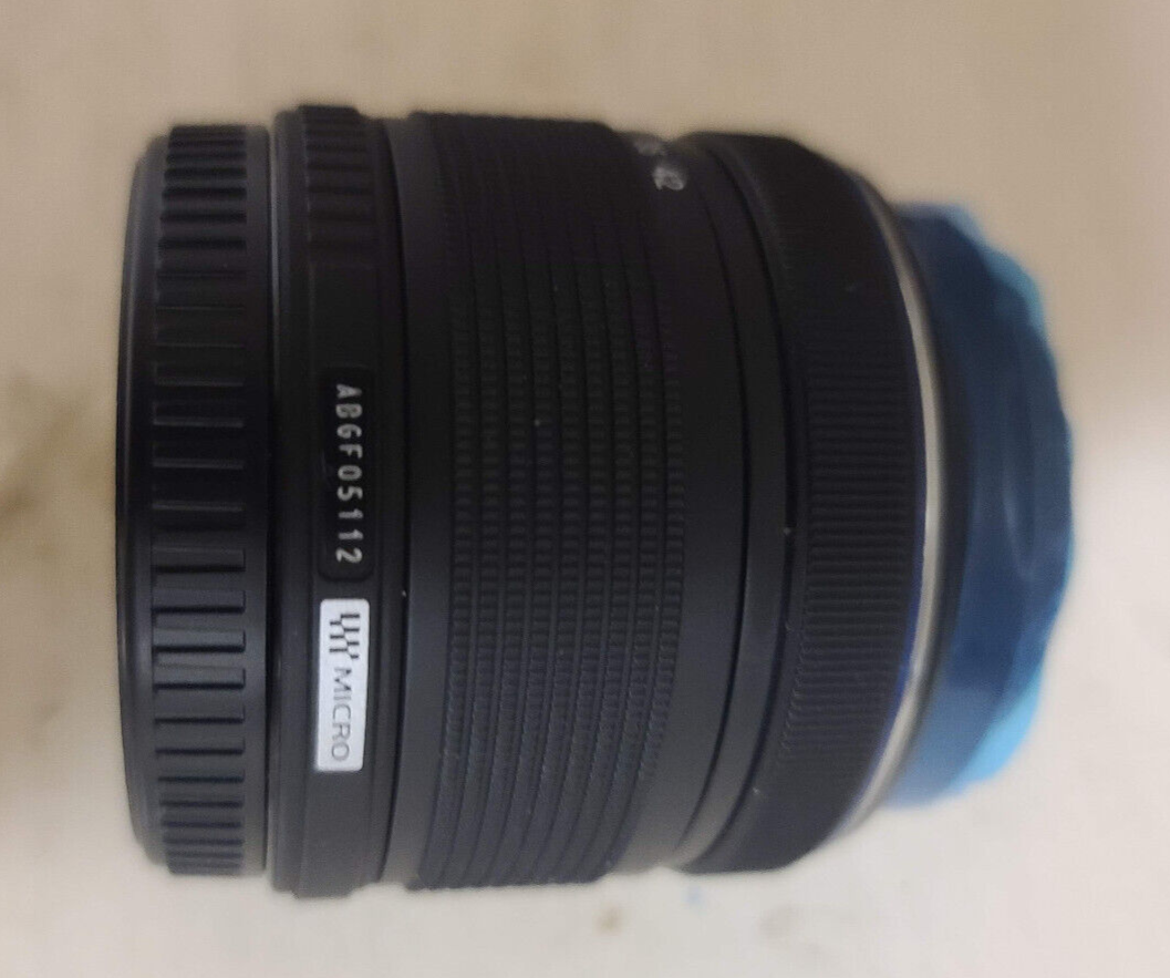 Olympus M.Zuiko 14-42mm f/3.5-5.6 II R Lens For Four Thirds (Black