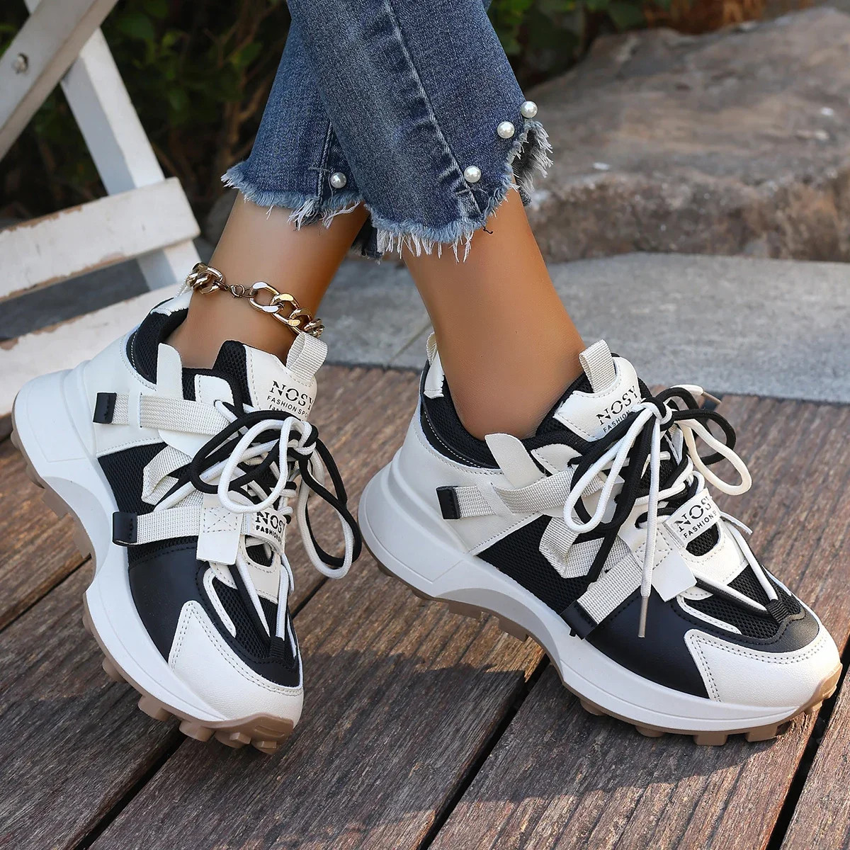 Fashion New Colorful Lace Up Tennis Sneakers Women Leisure.