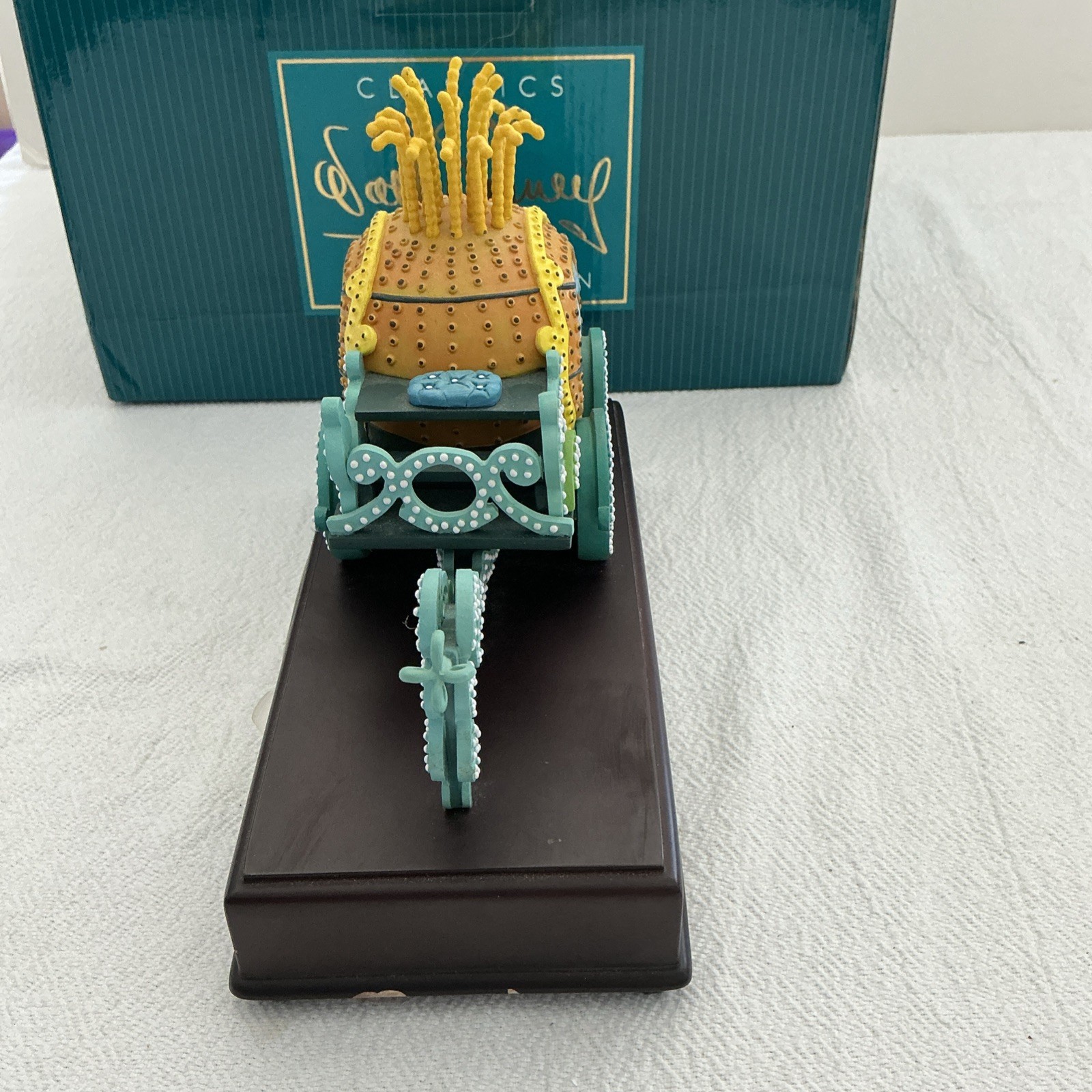 WDCC Disneyland Main Street Electrical Parade Cinderella’s Coach w/Lightbulb