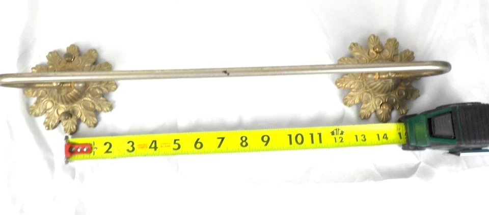 Juego de baño vintage floral de latón - toallero y soporte de papel higiénico Foto 2 de 4