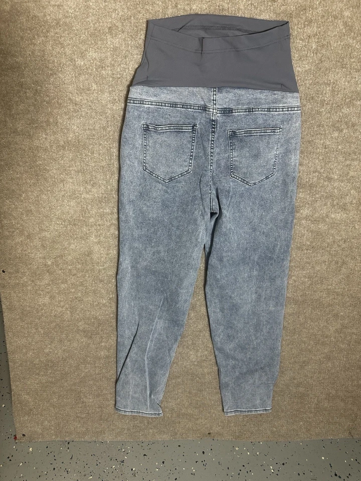 maternity jeans medium  - Image 3 of 4