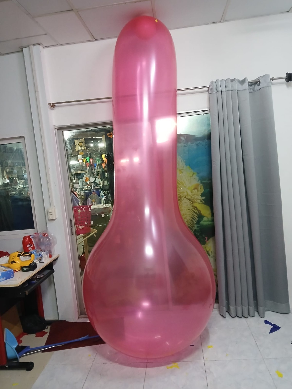 1x customtex fluted mold 40+ inch long neck *Red*  big balloon looner