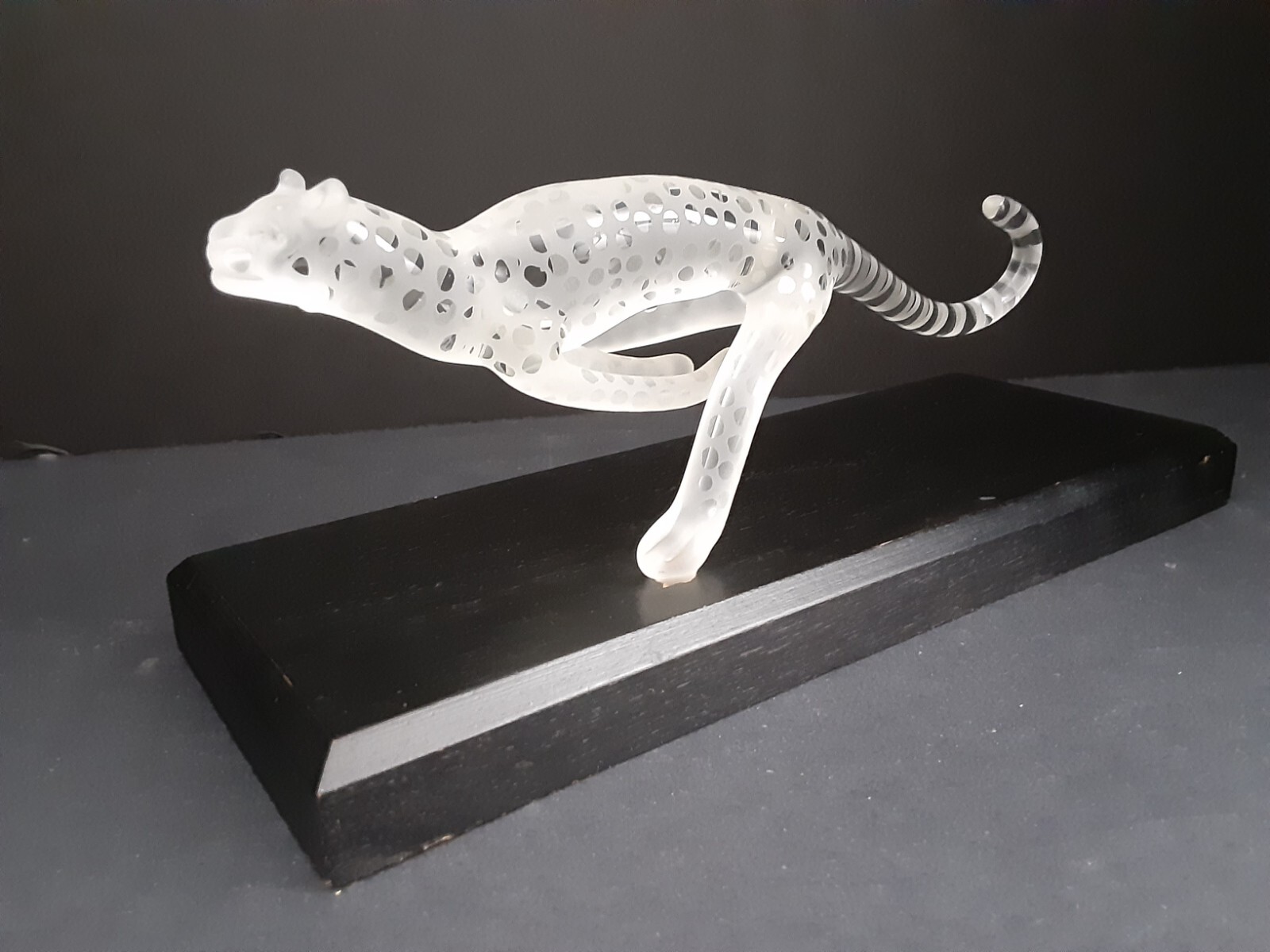 Vintage 1998 MILON TOWNSEND ART GLASS Sculpture Running Cheetah