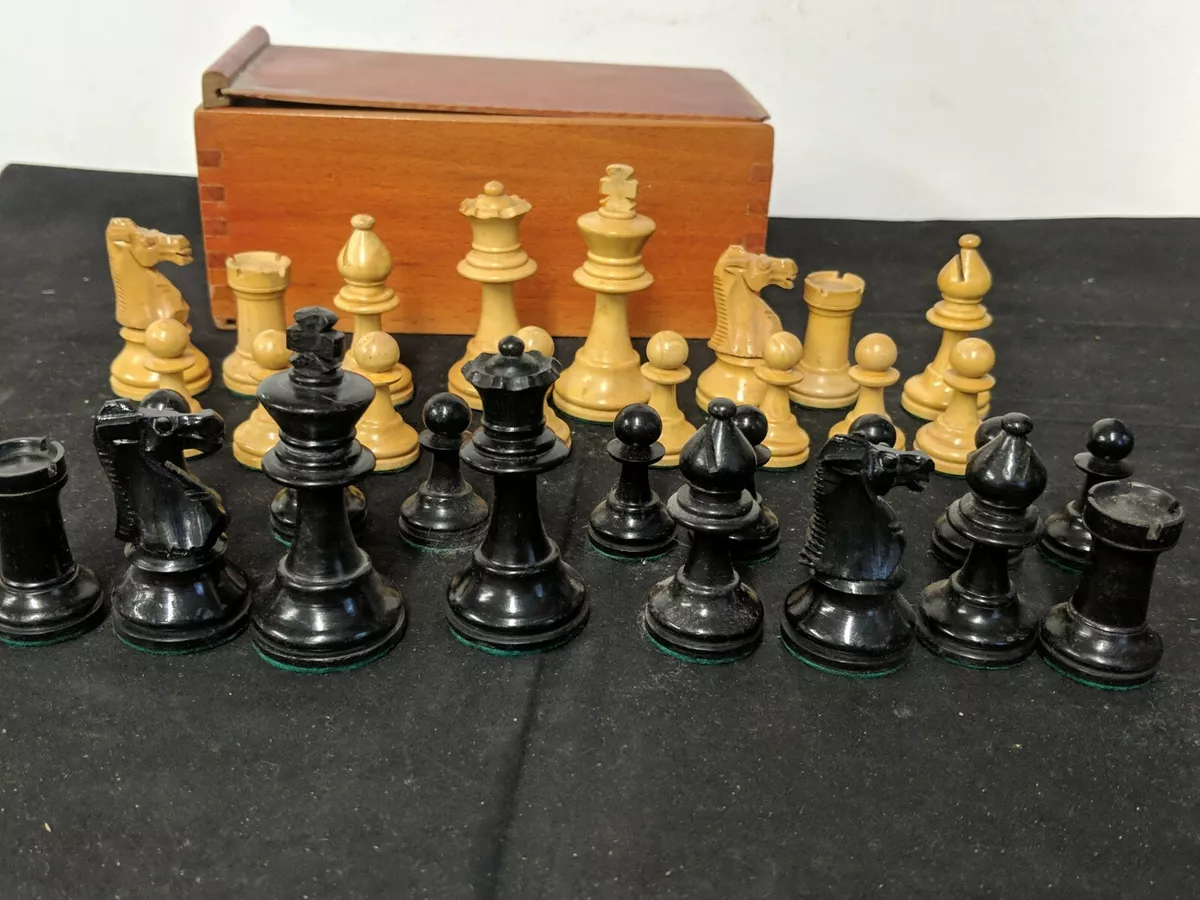 ANTIQUE JAQUES TOURNAMENT SIZE CHESS SET ORIGINAL BOX