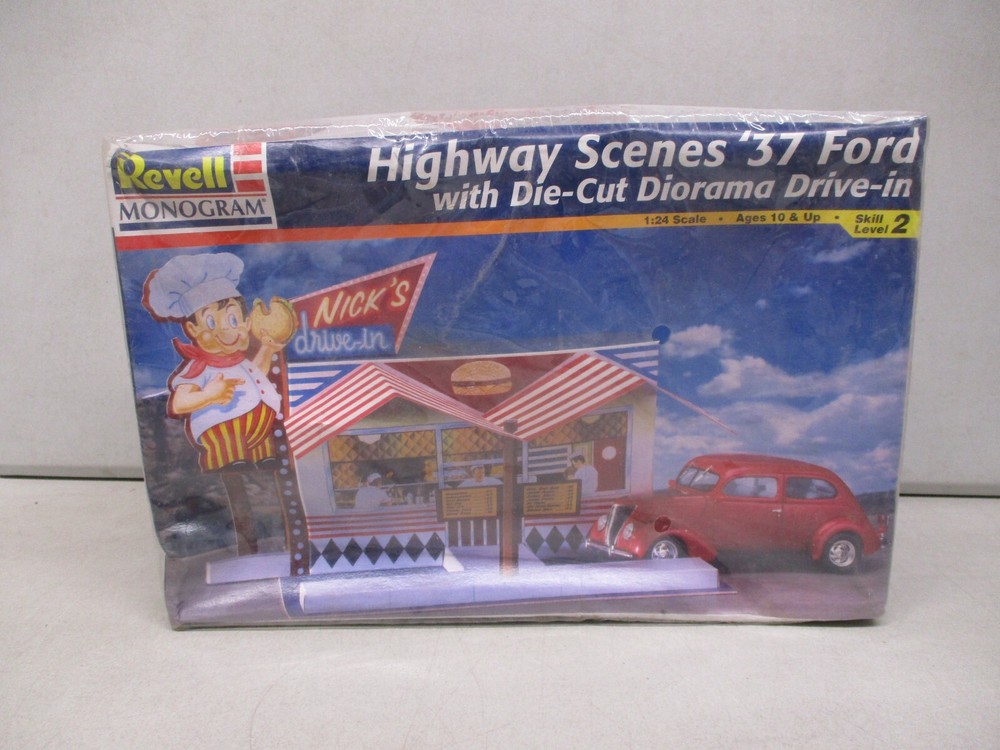 Revell Highway Scenes 1937 Ford 1/24