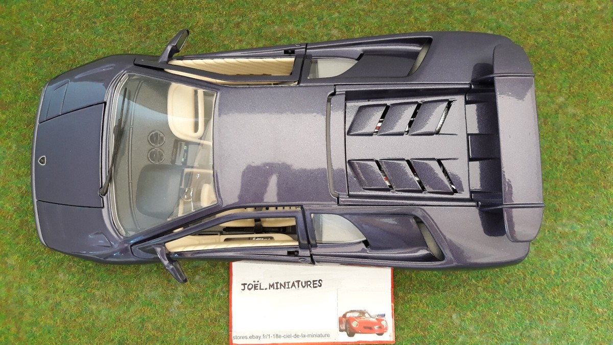 Lamborghini Diablo 1990 Rose Fuchsia – Burago 1/18 – Miniature Métal Collection