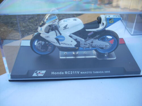 Honda RC 211V Makoto Tamada 2005 Skala 1 \ 24 - Bild 1 von 1