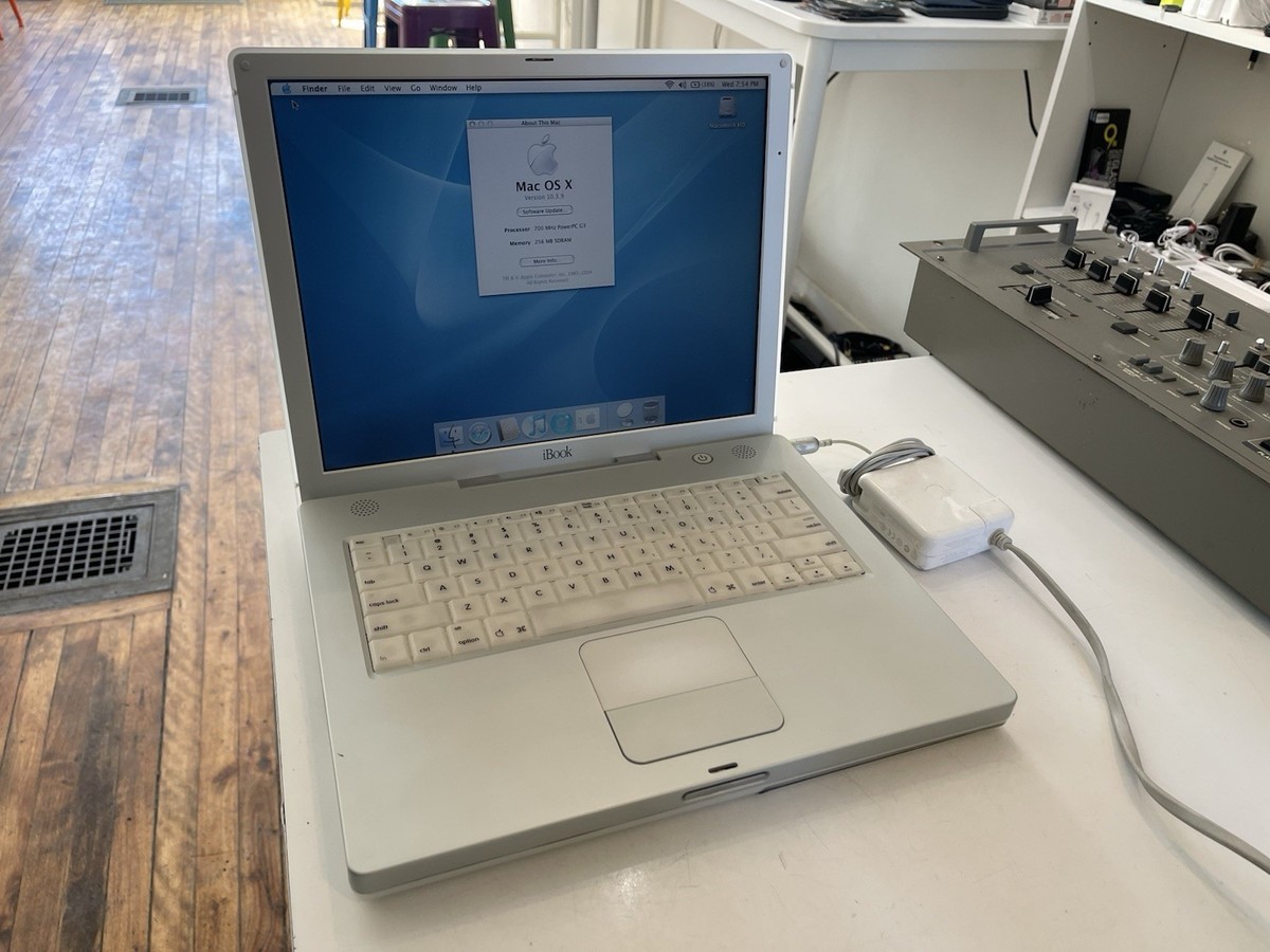 Vintage Apple iBook G3 