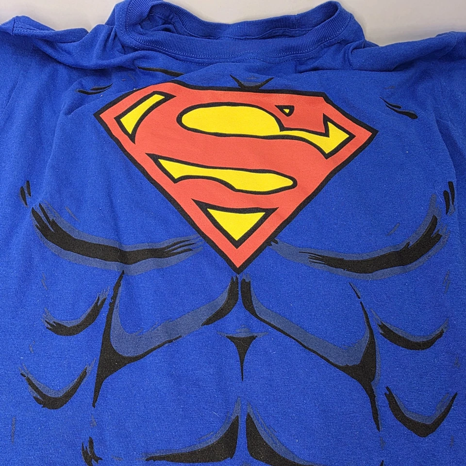 DC Comics Men's Superman Costume T-shirt With Cape Blue Medium - Image 2 of 4