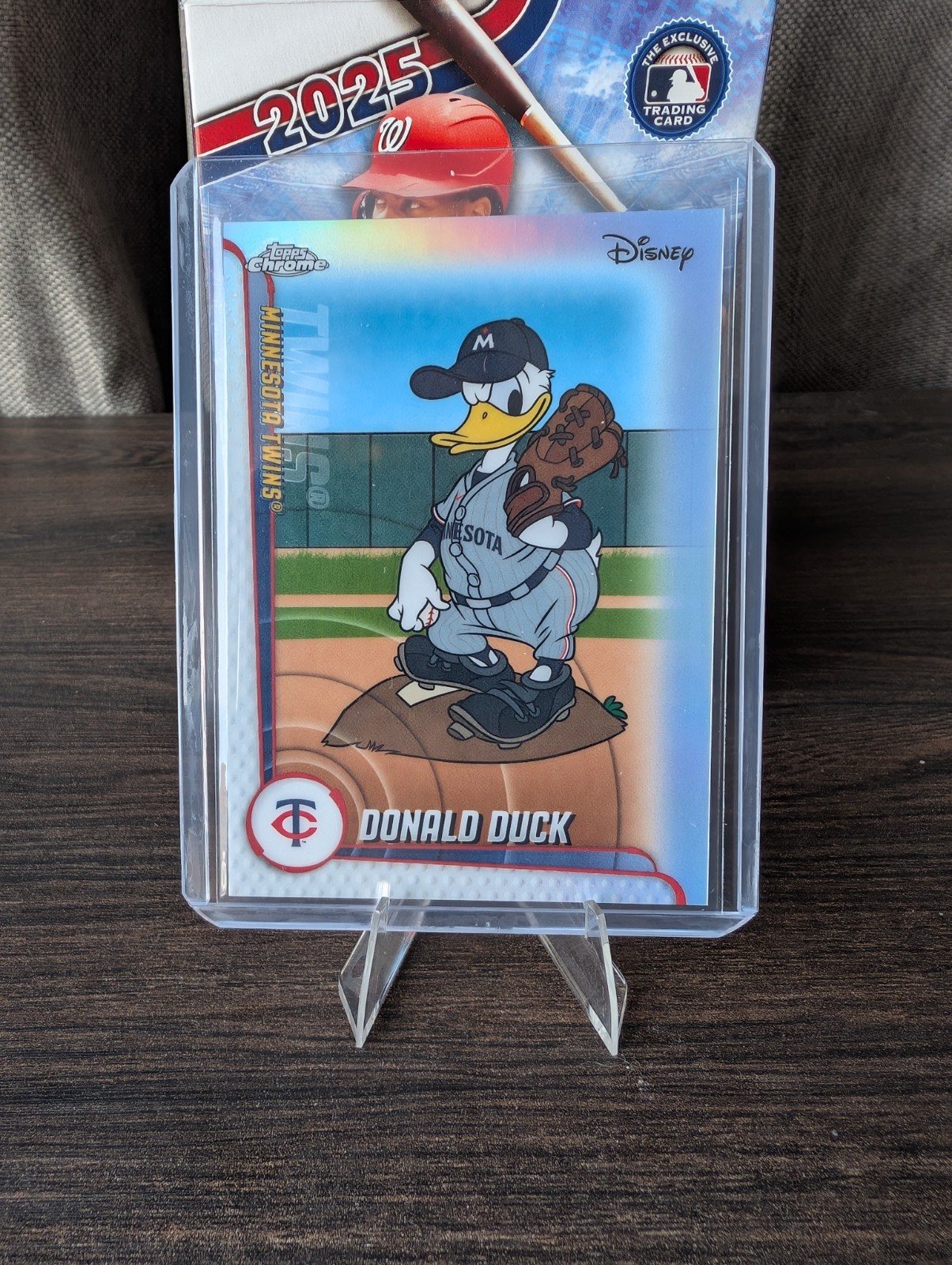 Donald Duck Twins Uniforms SSP Case Hit Topps Chrome Update 2025