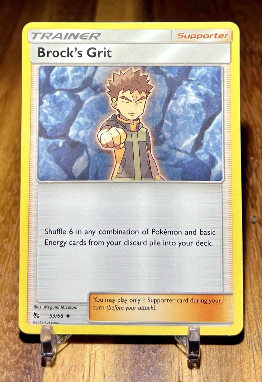 Brock's Grit 53/68 Uncommon Hidden Fates Pokemon Near Mint