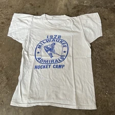 Vintage Milwaukee admirals hockey camp T-shirt 1972 kids small distressed grunge