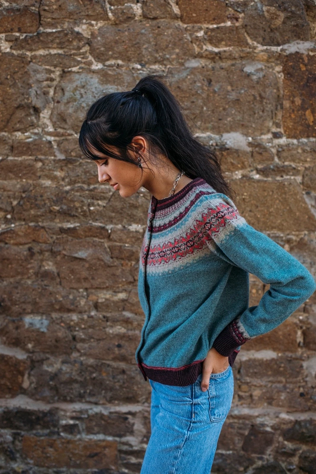 BNWT Eribe Alpine Short Cropped Cardigan Fairisle 100% Merino Old Rose Discount
Opens in a new windo