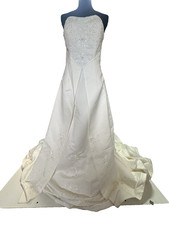 Esther collection wedding dress size 14 embroidered lotus flower