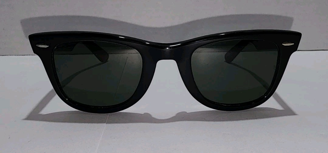 80's Vintage B & L Ray Ban Wayfarer 5024 Made In USA - Black 80's Vintage B & L Ray Ban Wayfarer 5024 Made In USA - Black