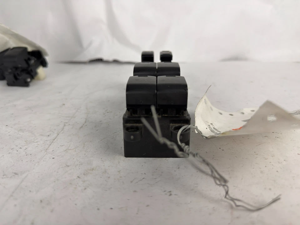 Interruptor maestro de la puerta delantera izquierda del lado del conductor Subaru Impreza 2008-2011 OEM Foto 2 de 4