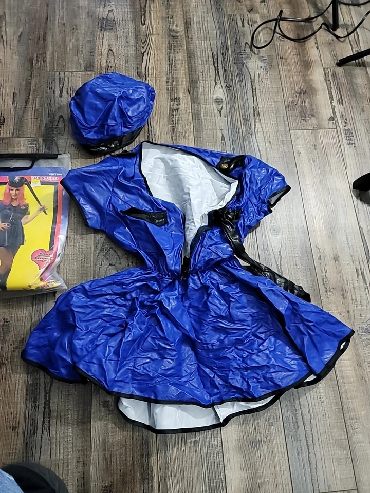 Fantasia policial sexy adulta Forum Novelties usada - Imagem 4 de 4