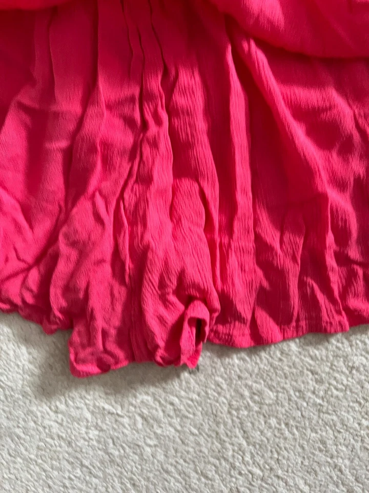 ASOS Petite UK 4  Layers Frills Shorts Red-Hot Pink - Image 3 of 4