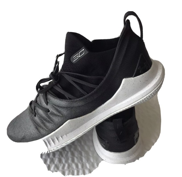curry 5 low black and white