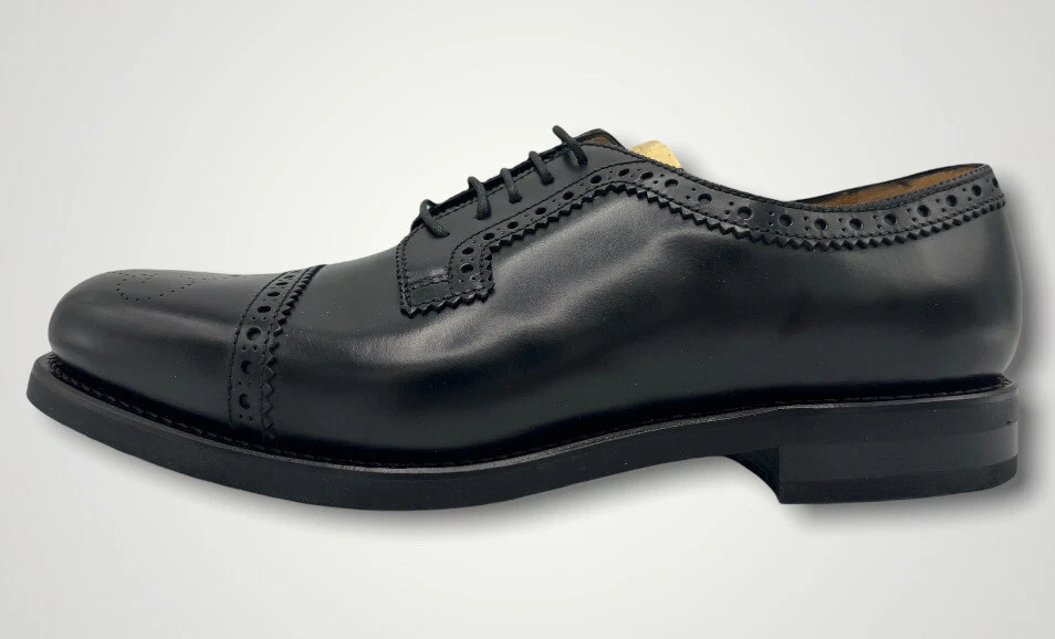 Chaussures soudées Gucci cuir noir lacets Goodyear pointure US 10, fabriquées en Italie