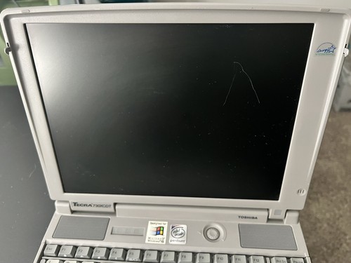 Notebook Toshiba - PA1238UT2C Tecra 730 XCDT. VENDIDO TAL CUAL - Imagen 3 de 11