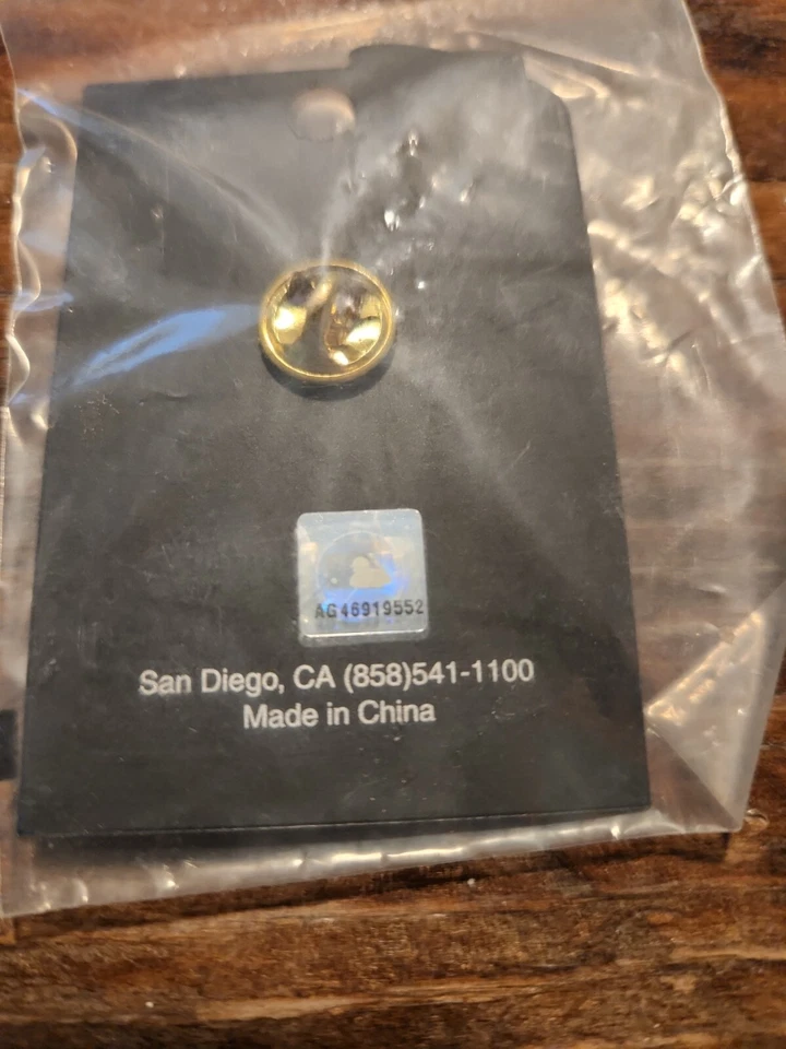 MLB Chicago Cubs Lapel Pin NWT - Image 3 of 3