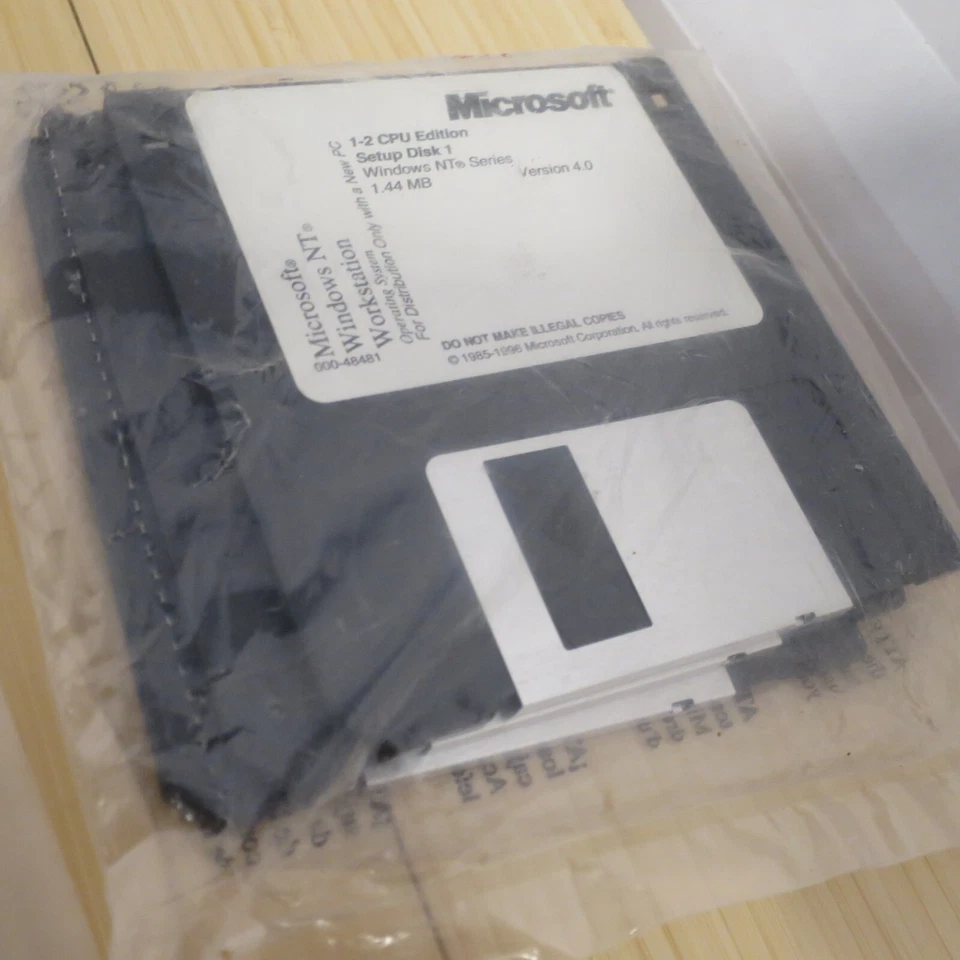 Microsoft Windows NT Workstation 4.0 SP4 CD-ROM, 3.5 Floppies, Manual & COA 02 - Image 4 of 4