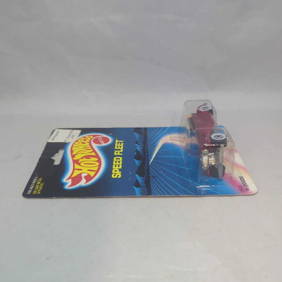 Tarjeta de flota de velocidad Hot Wheels '31 Doozie' de colección en sello granate 1986 Foto 4 de 4