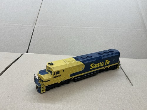 ATHEARN HO SCALE DIESELLOK FP45 SANTA FE GELB & BLAU N.5903 FUNKTIONSFÄHIG! | Zustand: Used
