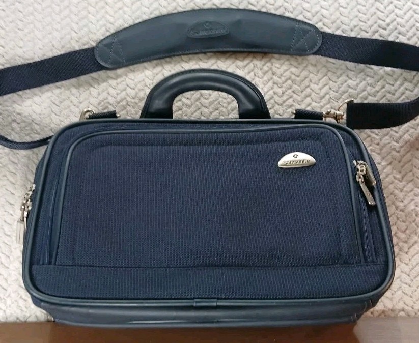 Samsonite Lark 700 Series Canvas Briefcase Messenger Shoulder Laptop Bag - NEW
