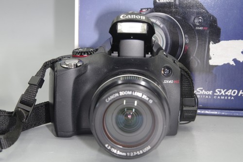 Boxed Canon SX40HS 12.1MP 35X Zoom Digital Bridge Camera - Picture 6 of 11