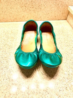 emerald green tieks