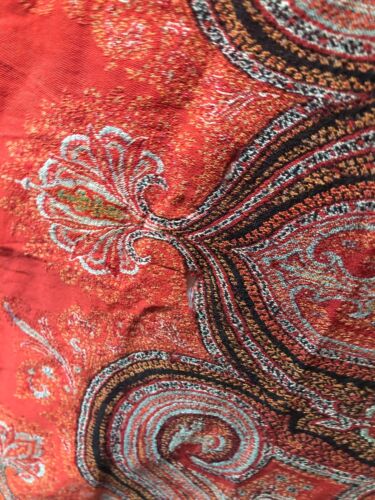 CHAL TAPIZ VINTAGE DE LANA TEJIDA PAISLEY ROJO DAÑOS PARA MANUALIDADES Y PROYECTOS - Imagen 15 de 18