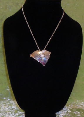 NECKLACE WITH A SILVER SOUTH CAROLINA & PALMENTTO TREE PENDANT Marked MJ