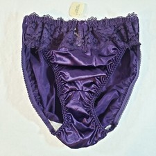 Victoria's Secret Second Skin Satin Miracle Lace Brief Medium Purple NWT VTG